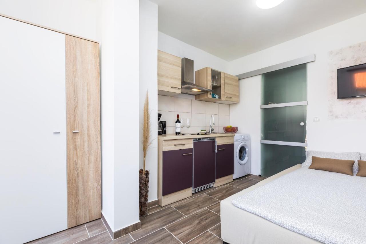Studio Apartment Pinetree - Mali Losinj Mali Lošinj Exterior foto
